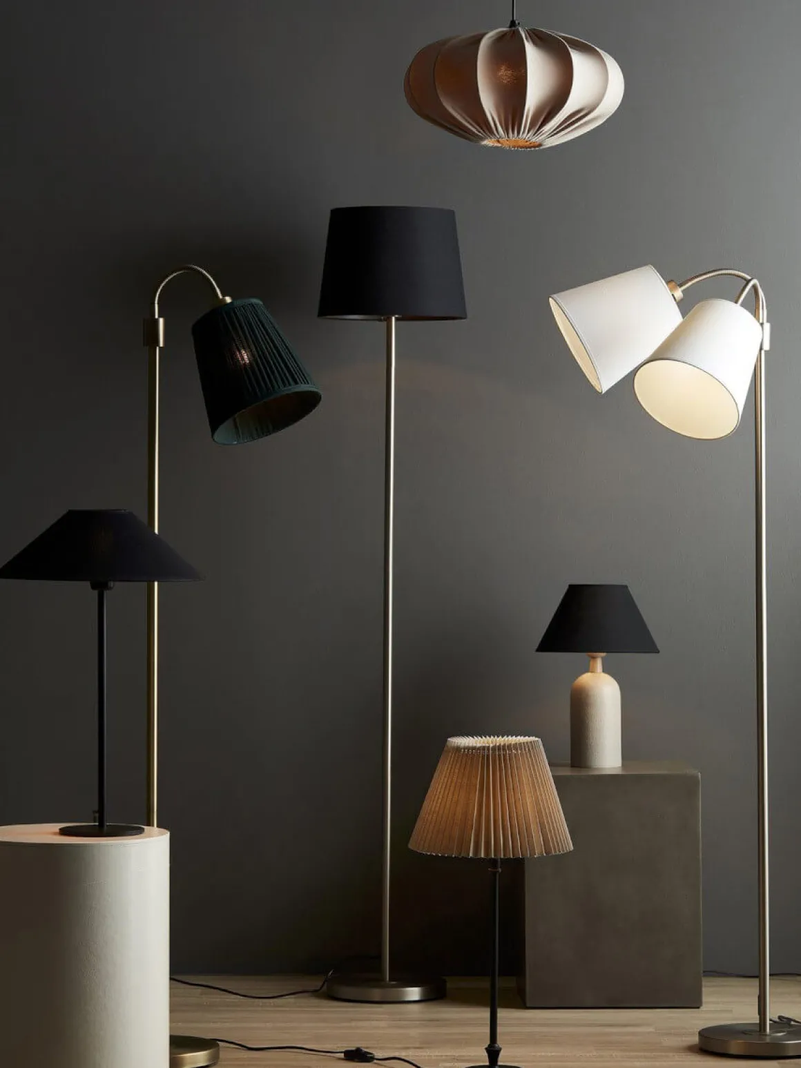 AMY Golvlampa 130cm Krom
