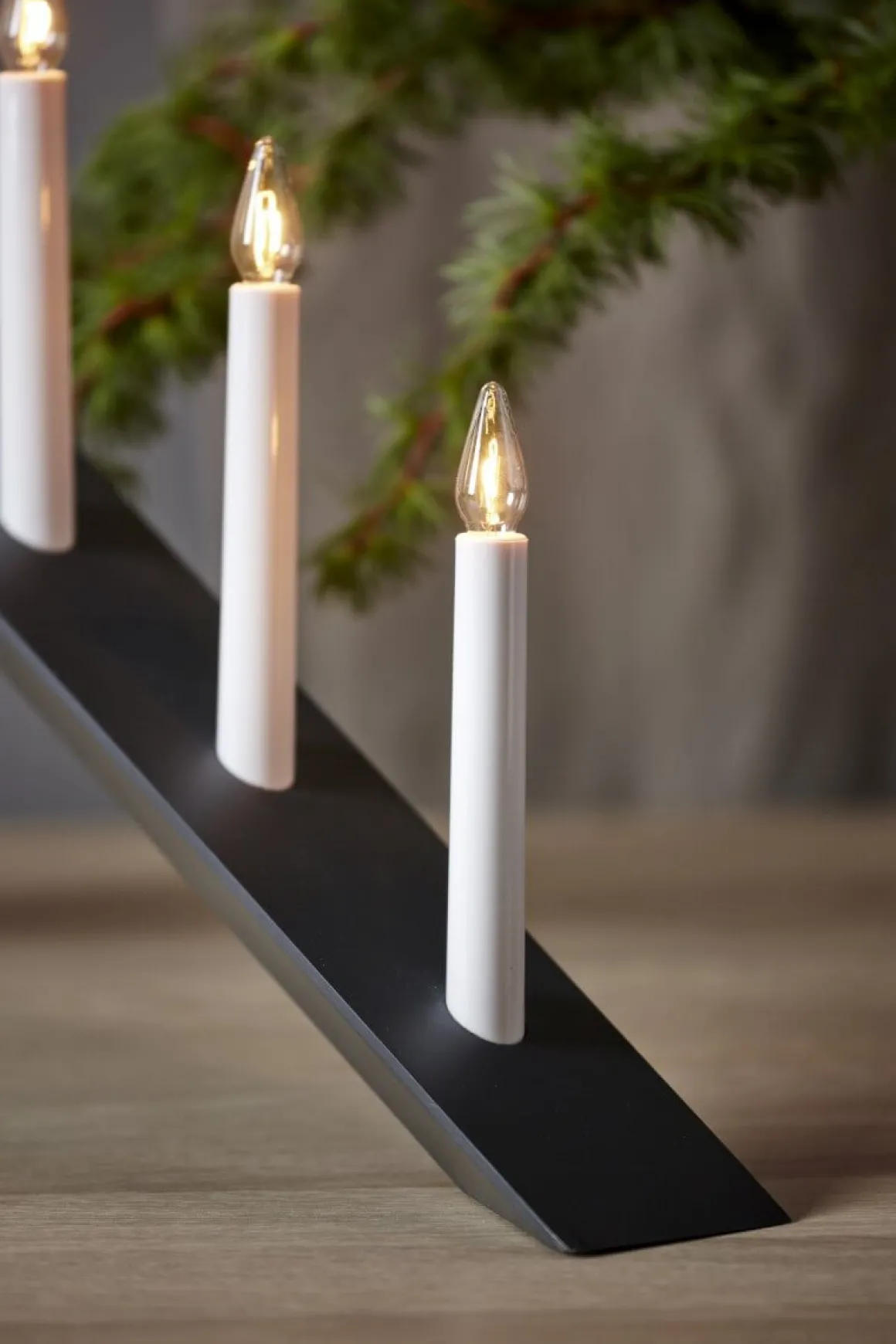 ARROW Ljusstake 64,5cm Grå