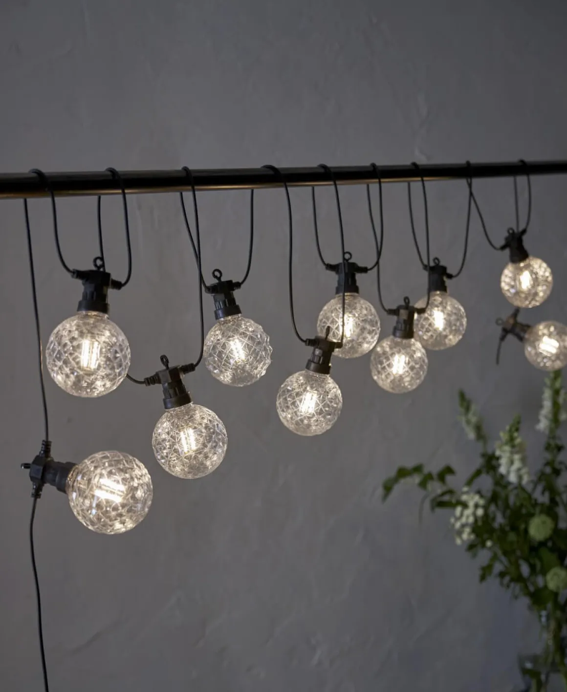 CIRCUS COMB Ljusslinga 450cm 10LED Varmvit/Svart