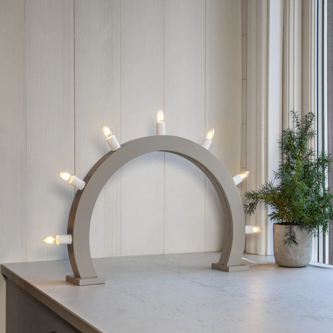 CRISP Träljusstake Båge 7L 48cm Beige