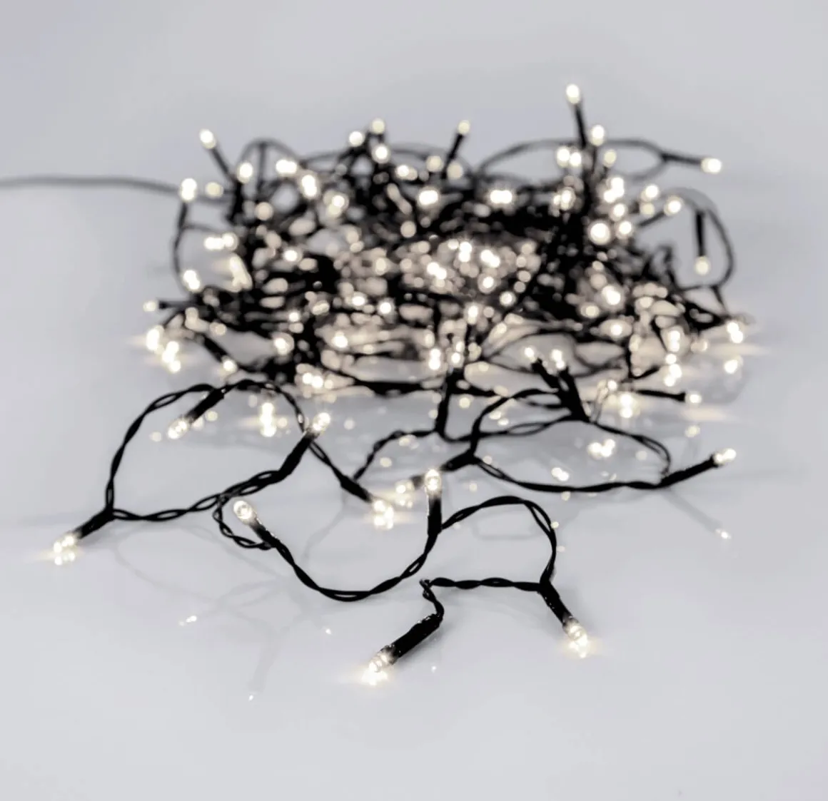 CRISPY ICE WHITE Ljusslinga 12,6m 180LED Vitt/Svart IP44