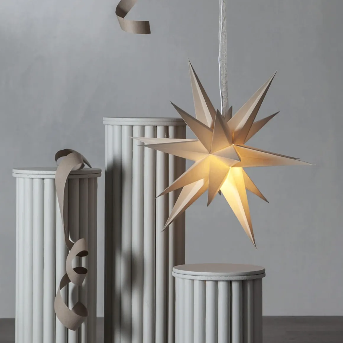 DECEMBER Pappersstjärna 55cm Beige