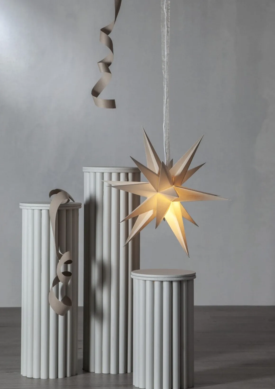 DECEMBER Pappersstjärna 55cm Beige