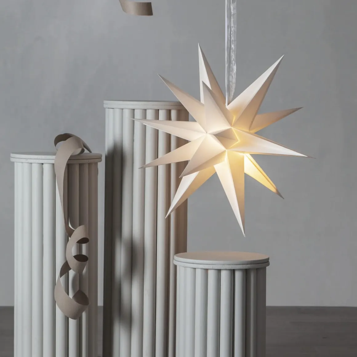 DECEMBER Pappersstjärna 55cm Vit