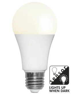 E27 Normal Sensor Opal/Vit 8.2W 2700K 806lm LED-Lampa