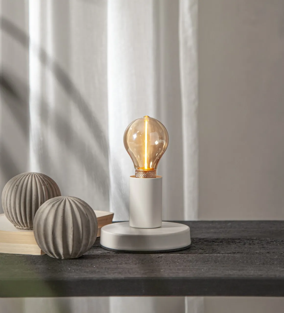 E27 Normal 3-Steg Dimbar Minne DecoLed 2W 1800K 100lm Amber