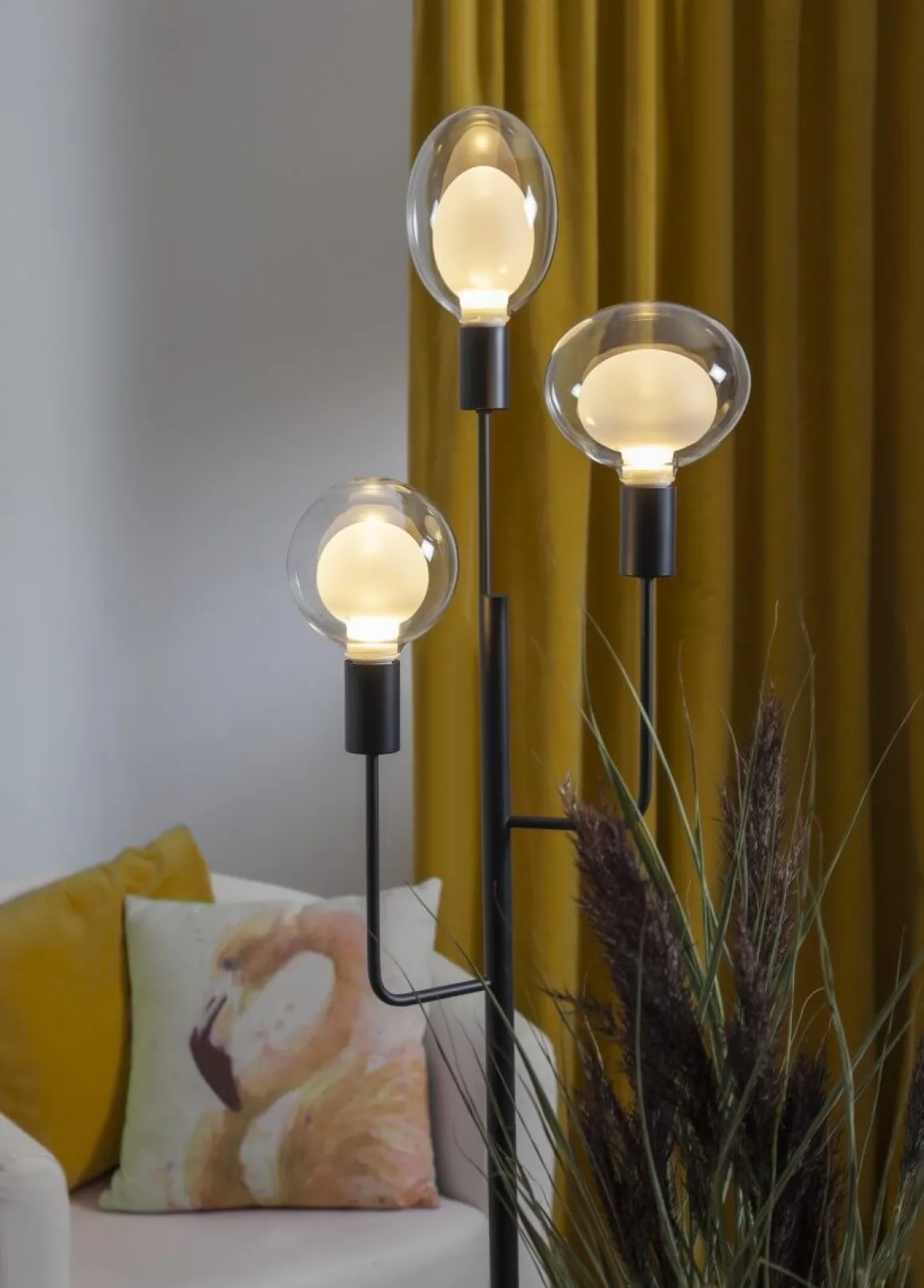 E27 3-stegs Dimbar Space Glob 19,7cm 3.5W 2700K 350lm LED-Lampa