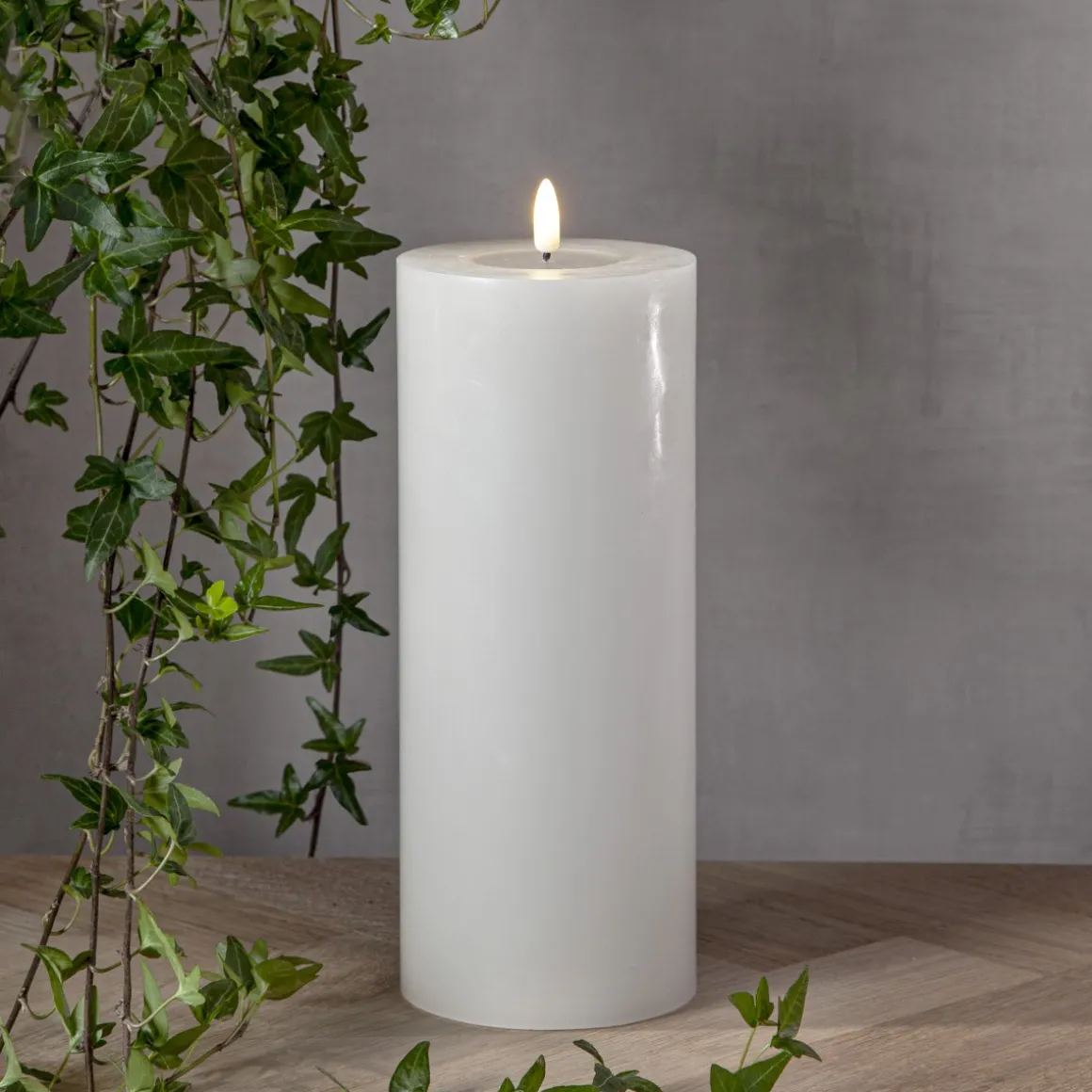 FLAMME FLOW BIG Blockljus Batteri 27,5cm Vit