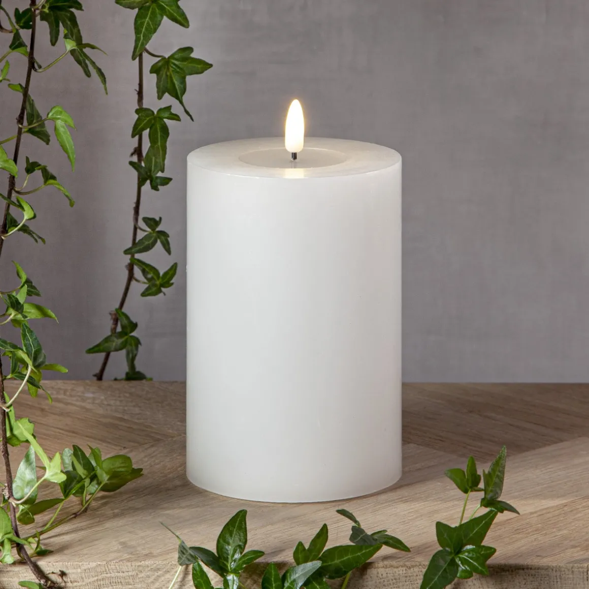 FLAMME FLOW BIG Blockljus Batteri 17,5cm Vit