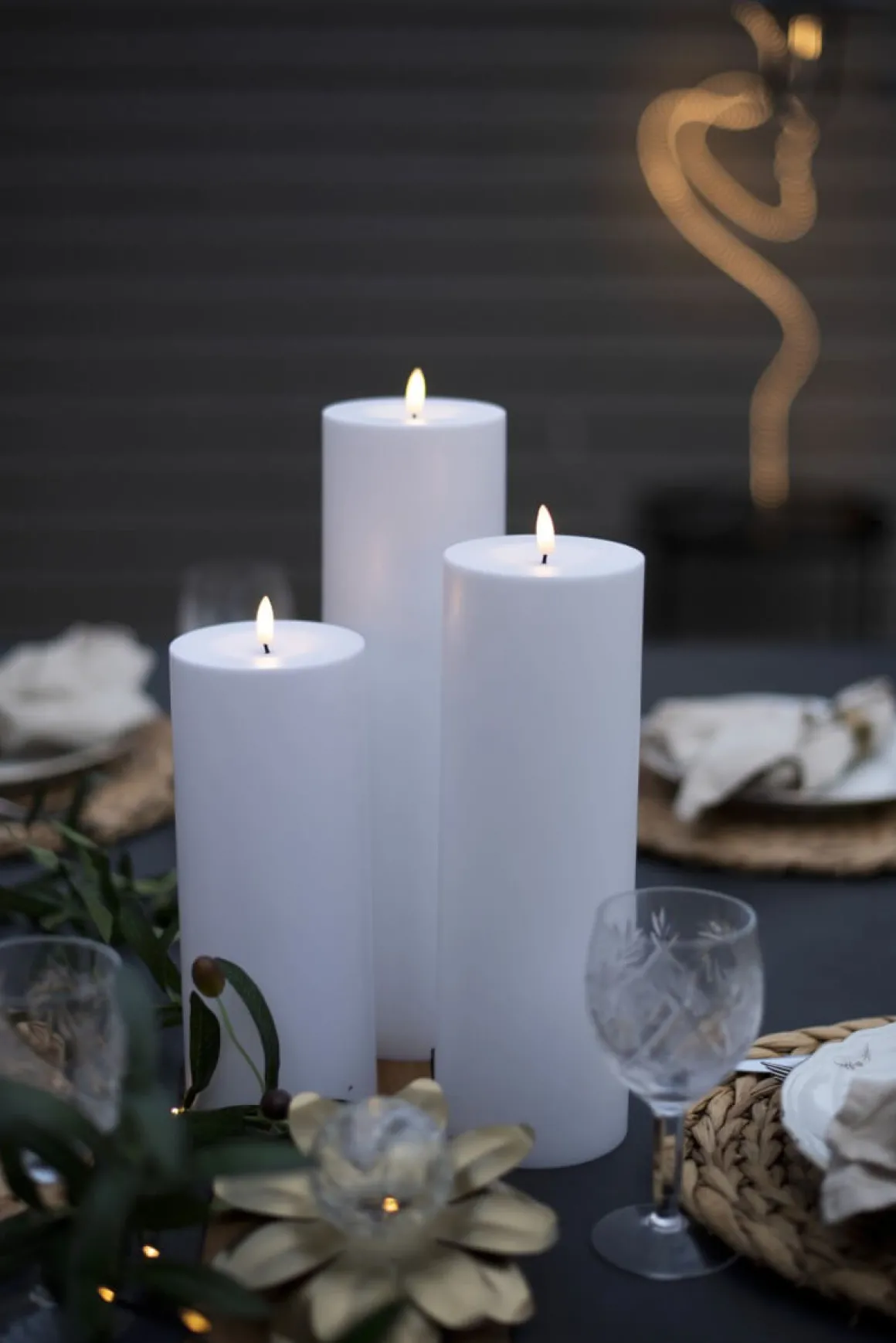 FLAMME RAK LED-Dekorationsljus 32,5cm Vit