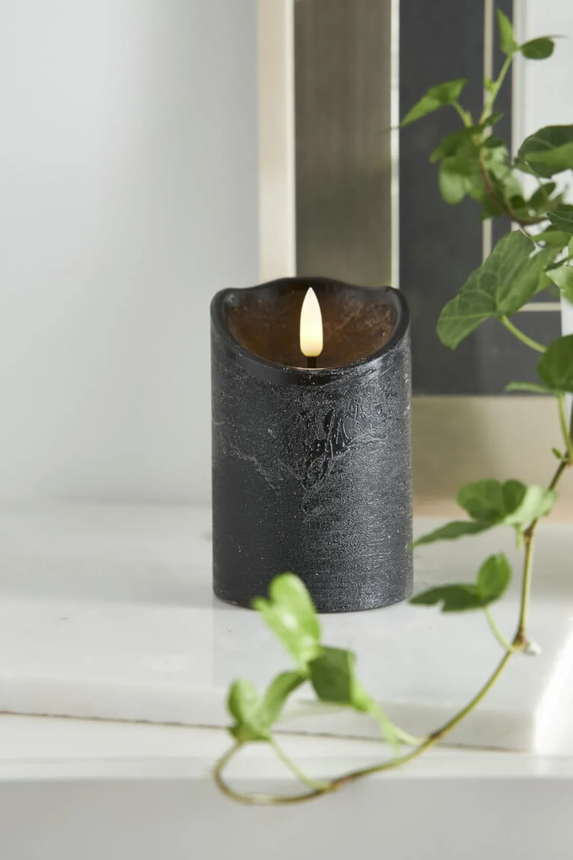 FLAMME RUSTIC LED-Blockljus 12,5cm Svart