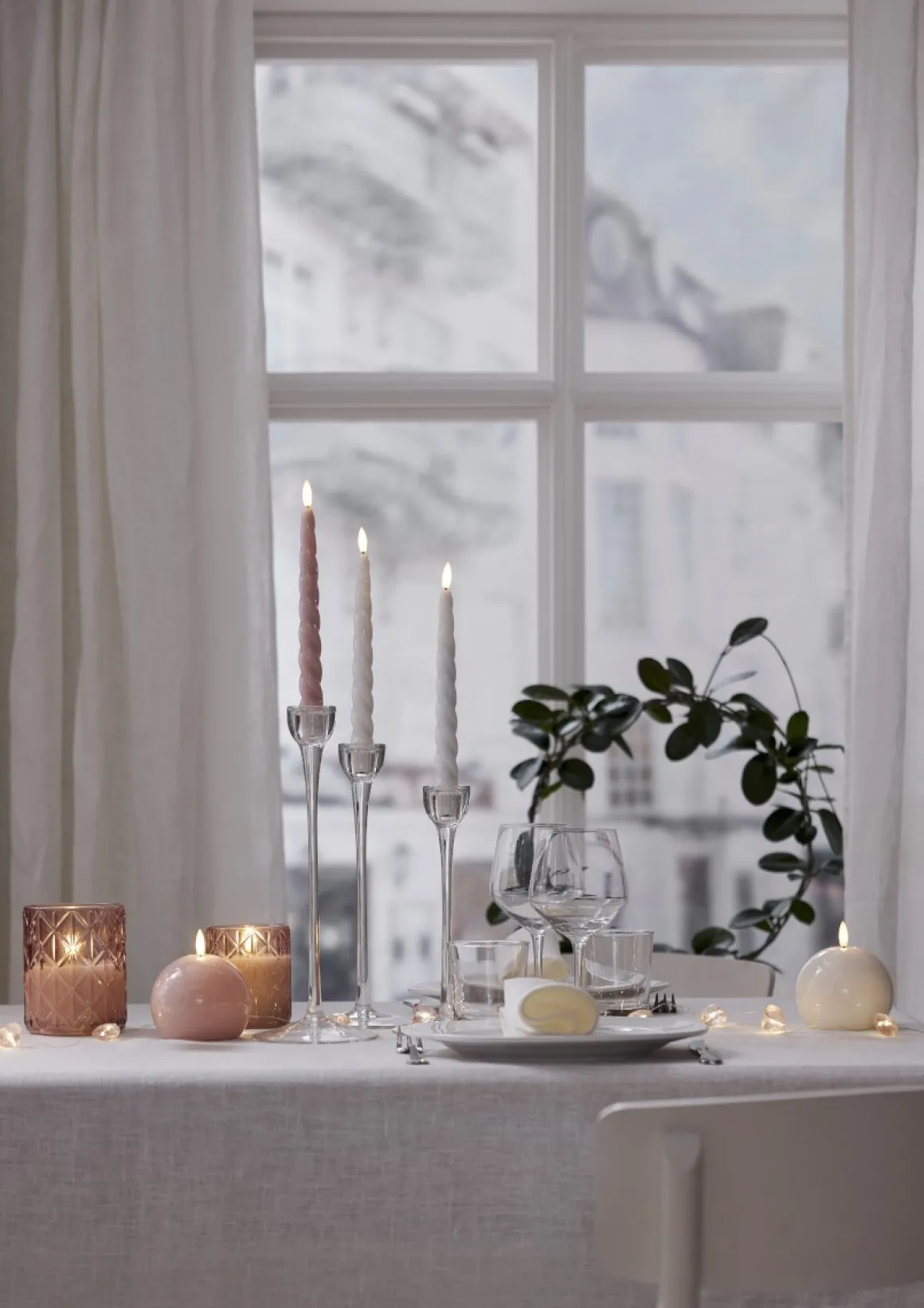 FLAMME SHINE LED-Antikljus 2-pack 24,5cm Vit