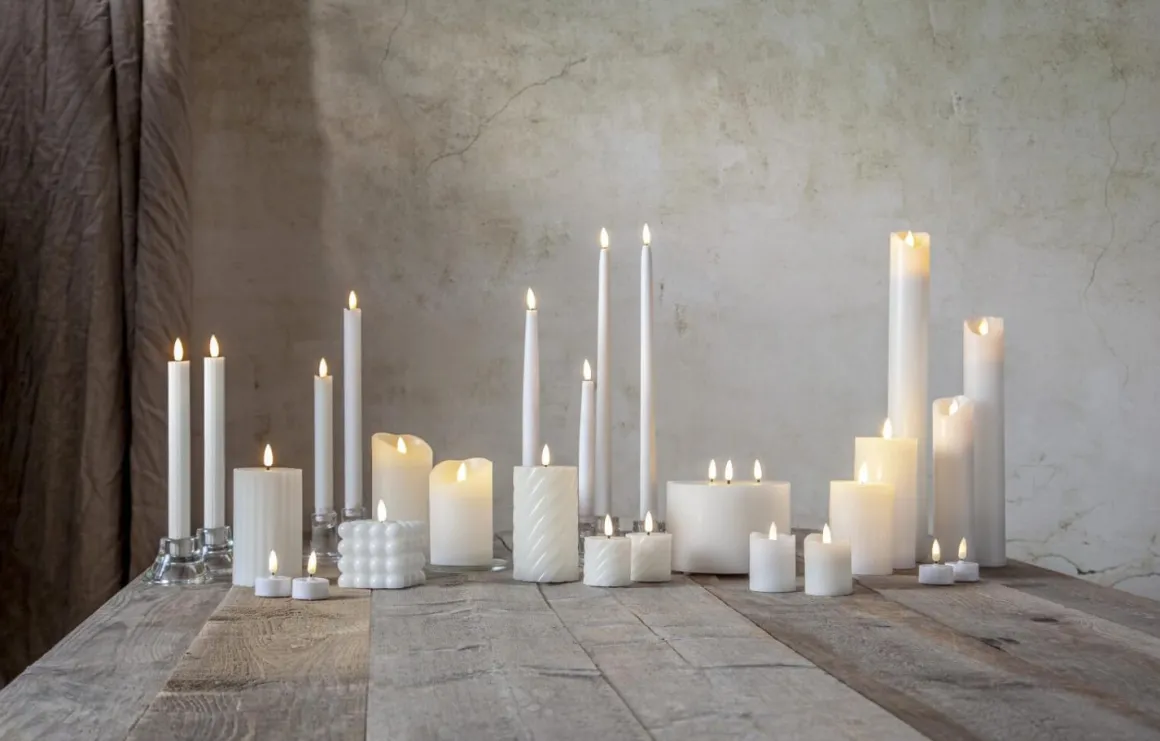 FLAMME STRIPE Blockljus 15cm Vit