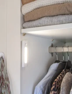 FUNCTIONAL Nattlampa LED Batteri Dimbar Sensor 12,5cm Vit