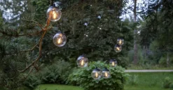 GLOBE Solcells-ljusslinga 210cm Svart