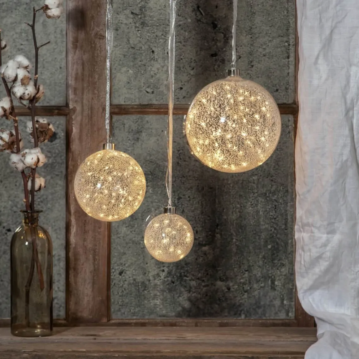 GLOW SNOW Glaskula 30L 15cm Frostad