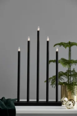 HOLY Ljusstake 64cm Svart