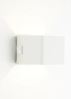 ISEO Vägglampa USB-Laddbar 10cm Mattvit IP44