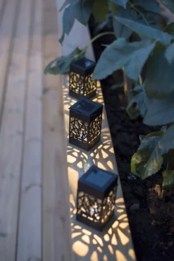 IZOLA MINI Solcellsdekoration 11cm Svart