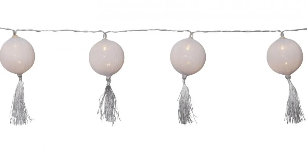JOLLY TASSEL LIGHT Batterislinga 135cm Vit