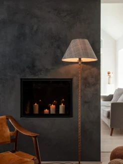 NORA Golvlampa 138cm Antikmässing