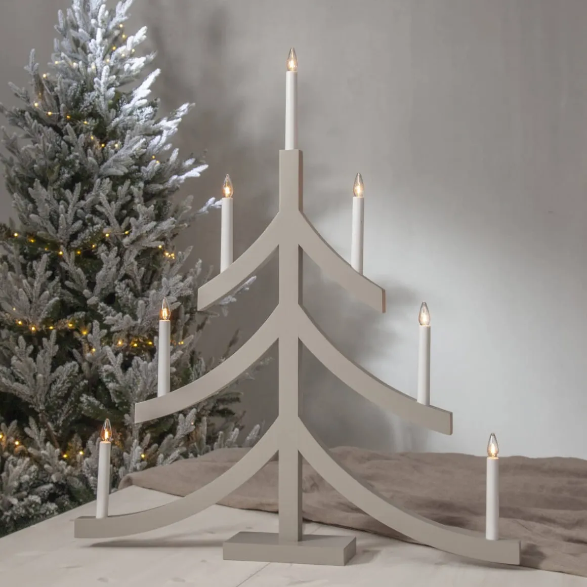 PAGOD Ljusstake 7L 79cm Elefantgrå