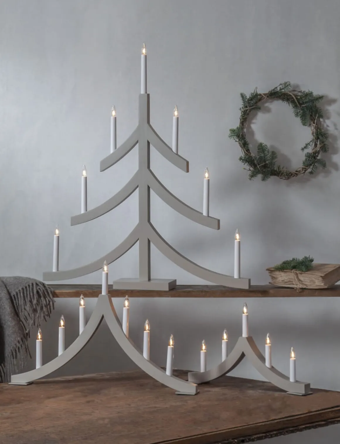 PAGOD Ljusstake 7L 79cm Elefantgrå