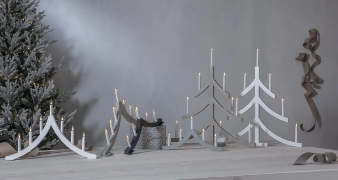 PAGOD Ljusstake 7L 79cm Vit