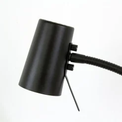 PILOT Golvlampa 135cm Svart