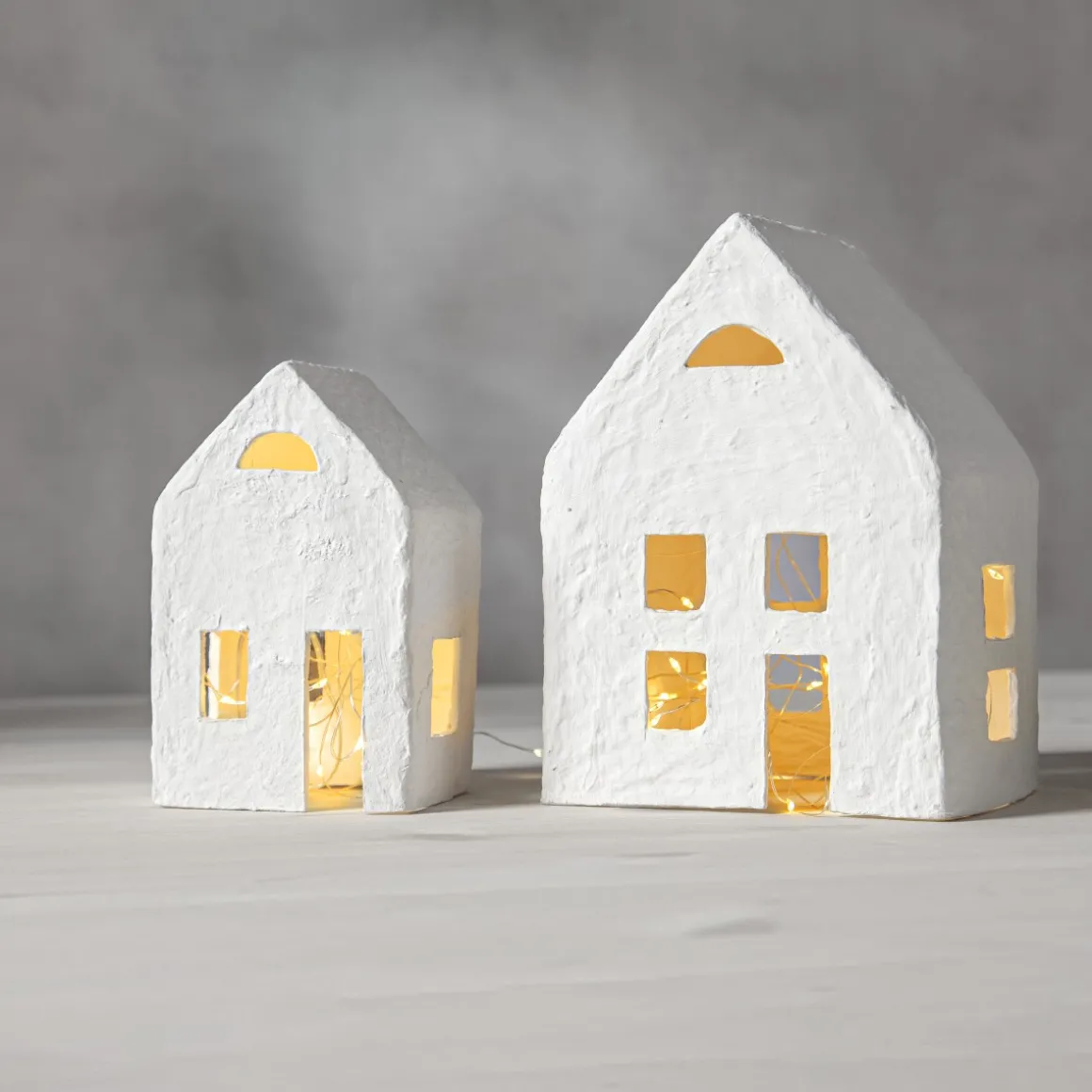 PLAIN Inomhusdekoration Hus 20cm Vit