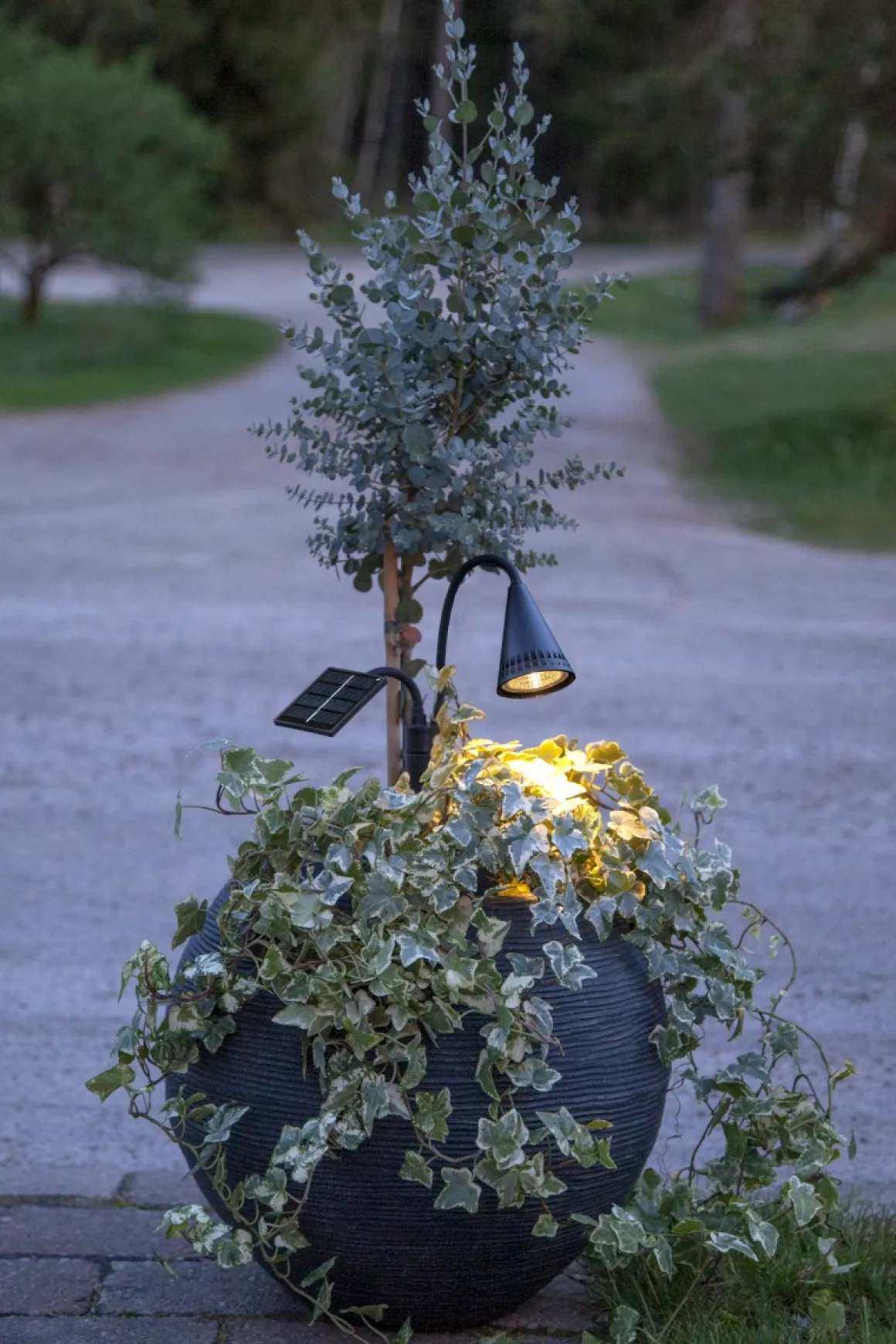 POWERSPOT Solcells-spotlight 34cm Svart Varmvit IP44