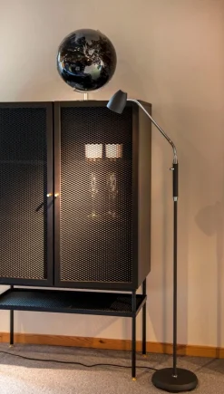 SANDNES Golvlampa 140cm Svart/Krom