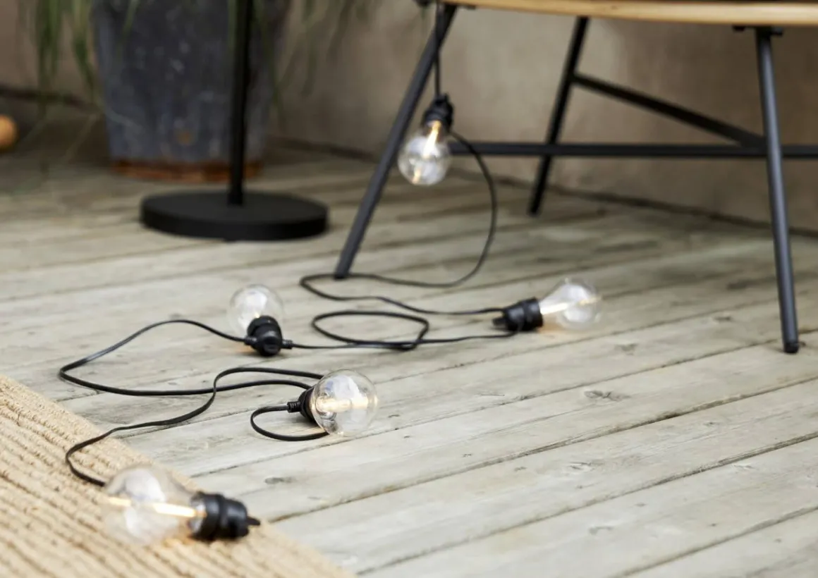 SELECTA Ljusslinga 13,6m 18LED Varmvit/Svart