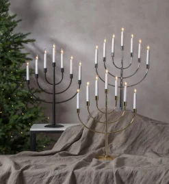 TITUS Ljusstake 7L 59cm Svart