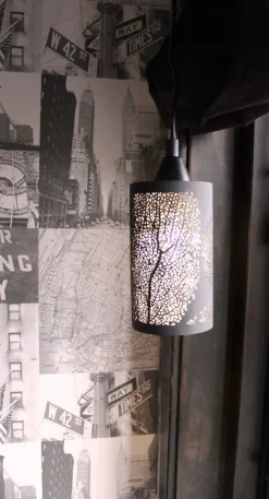 TREE Fönsterlampa 8cm Svart