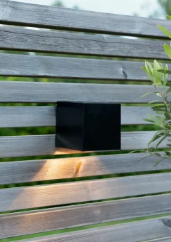 WALLY CUBE Vägglykta Solcell 10cm Svart