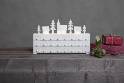 YULETIDE Adventskalender Stugby 22,5cm Vit